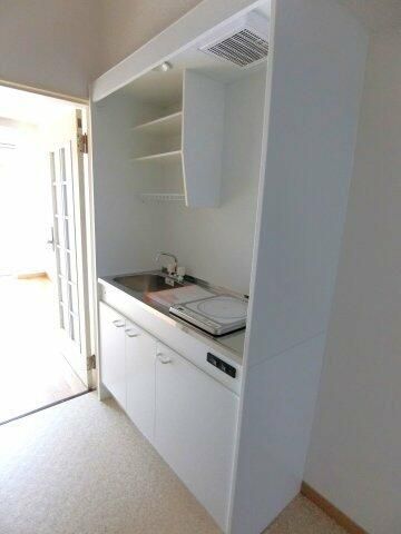 ��ʌ��������܎s�k��y�C���̃A�p�[�g�̃L�b�`��