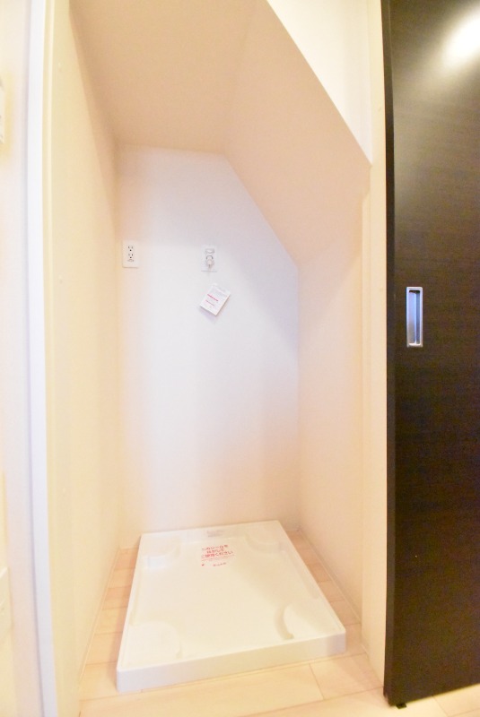 ��ʌ�����s�厚�Ɋ��̃A�p�[�g�̂��̑�