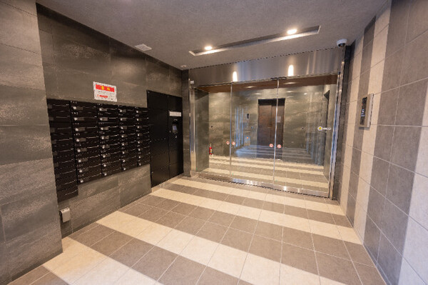 ��ʌ��������܎s�Y�a���ՂT���ڂ̃}���V�����̃G���g�����X