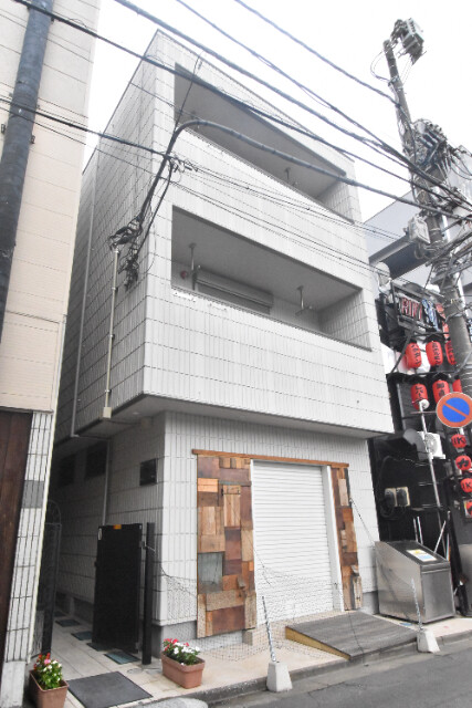 ��ʌ��������܎s��{�扺���P���ڂ̃}���V�����̌����O��