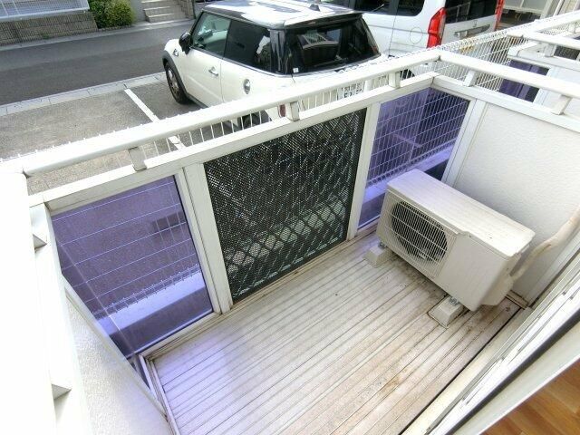 ��ʌ��������܎s�k��y�C���̃A�p�[�g�̃o���R�j�[