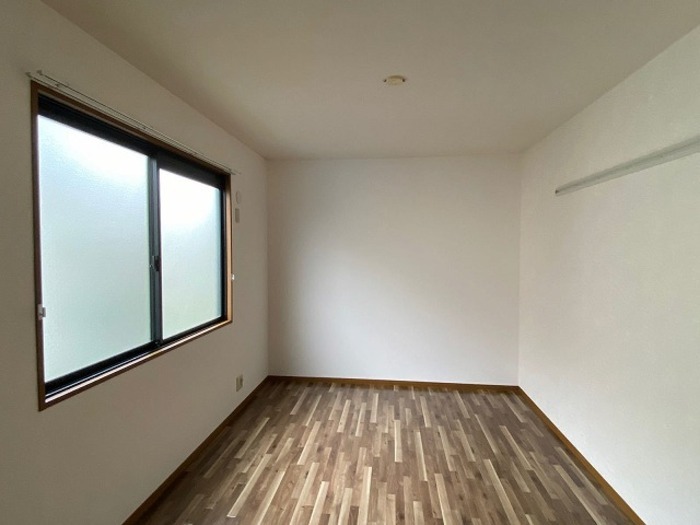 ��ʌ��������܎s�΋挴�R�S���ڂ̃e���X�n�E�X�̂��̑������E�X�y�[�X