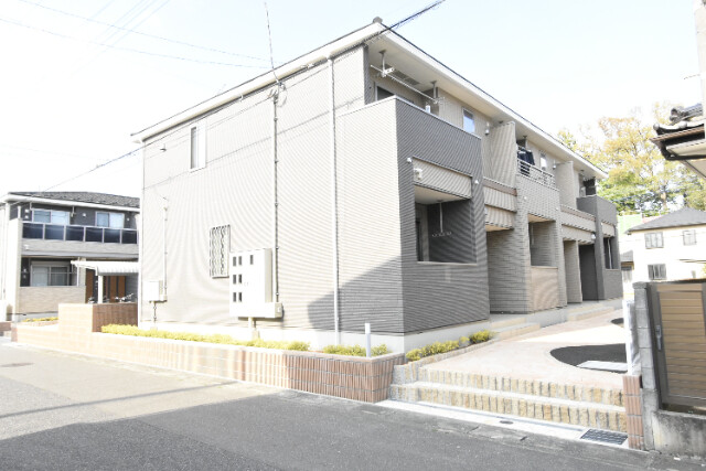 ��ʌ��@�c�s���m�؂P���ڂ̃A�p�[�g�̃G���g�����X