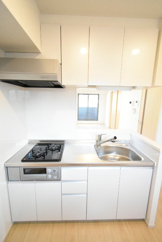 ��ʌ��@�c�s���m�؂P���ڂ̃A�p�[�g�̃L�b�`��