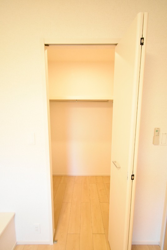 ��ʌ��@�c�s���m�؂P���ڂ̃A�p�[�g�̎��[