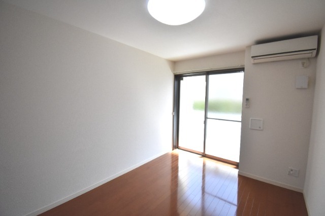 ��ʌ��������܎s���撬�J�R���ڂ̃}���V�����̂��̑������E�X�y�[�X