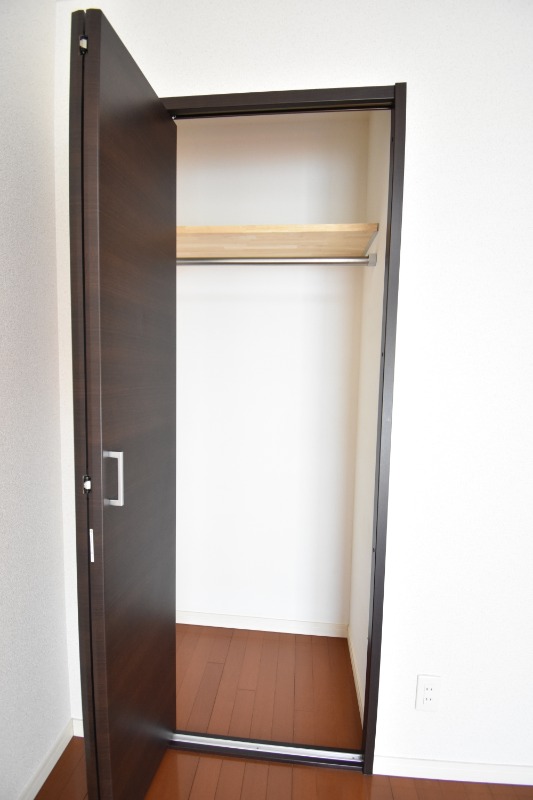 ��ʌ��������܎s���撬�J�R���ڂ̃}���V�����̎��[