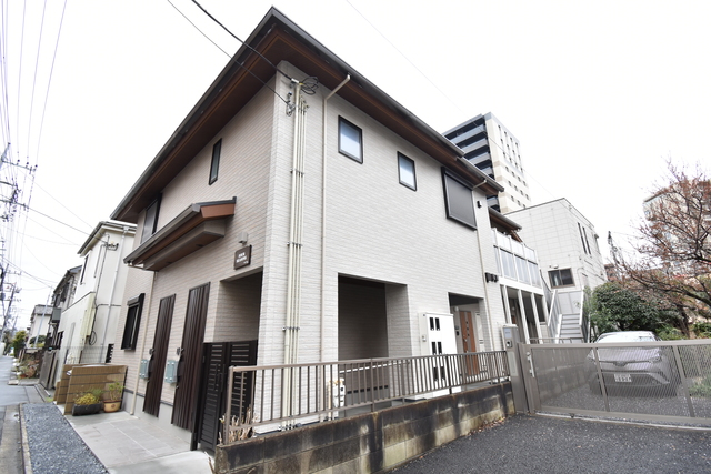 ��ʌ��������܎s�Y�a���ՂR���ڂ̃A�p�[�g�̌����O��