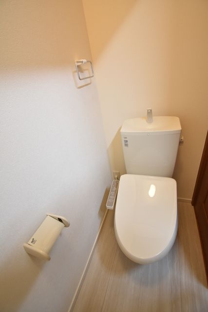 ��ʌ��������܎s�Y�a���ՂR���ڂ̃A�p�[�g�̃g�C��