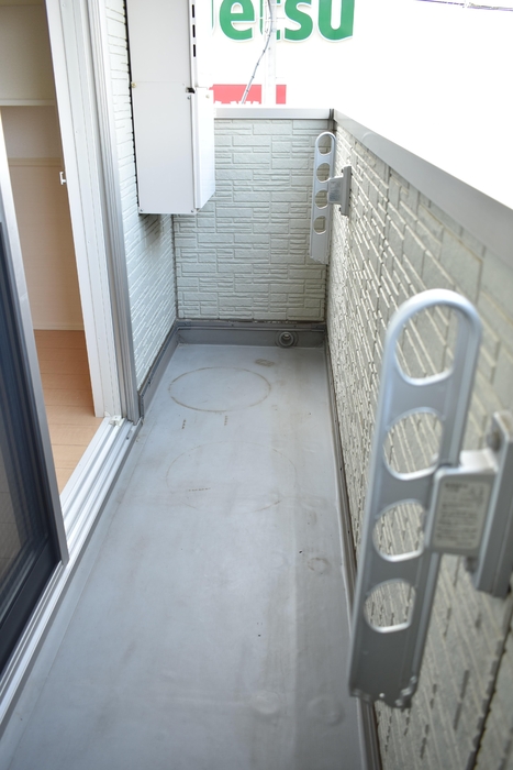 ��ʌ��������܎s���搼��{�P���ڂ̃A�p�[�g�̃o���R�j�[