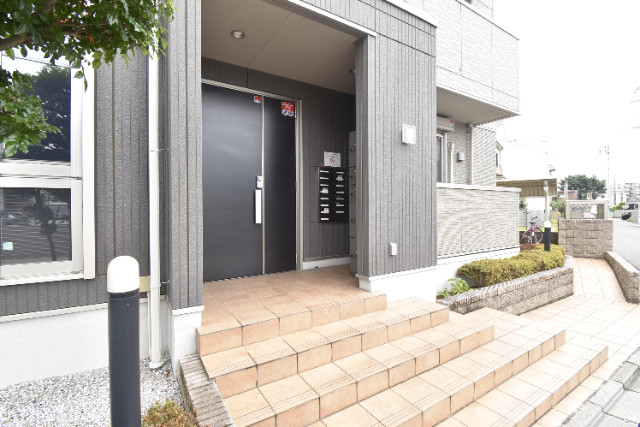 ��ʌ��������܎s���搼��{�P���ڂ̃A�p�[�g�̃G���g�����X