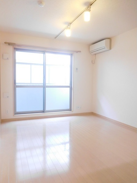 ��ʌ�����s�O�c�a�R���ڂ̃}���V�����̂��̑��ݔ�