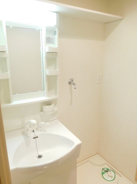 ��ʌ�����s�O�c�a�R���ڂ̃}���V�����̐��ʏ�