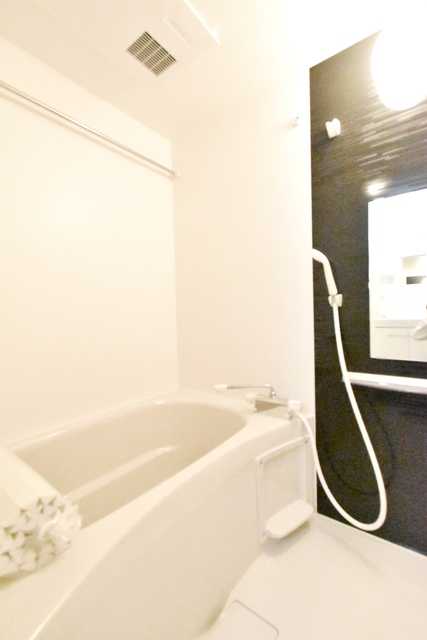 ��ʌ��������܎s��{��O���P���ڂ̃A�p�[�g�̃o�X