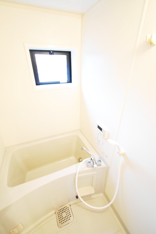 ��ʌ��������܎s�k�捡�H���̃A�p�[�g�̃o�X