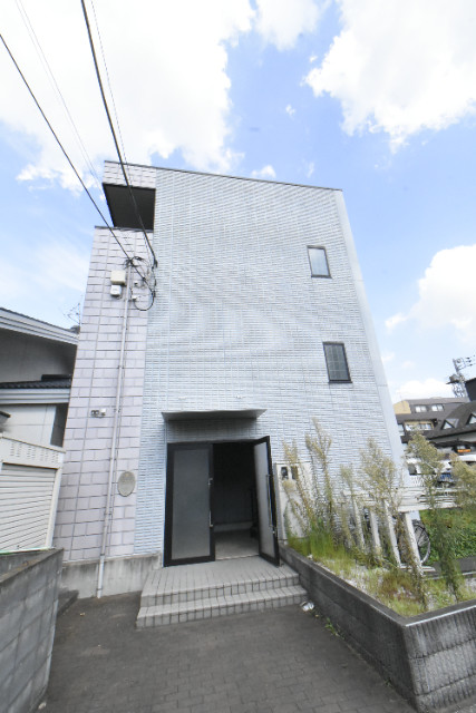 ��ʌ��������܎s�����擌��{�V���ڂ̃}���V�����̌����O��