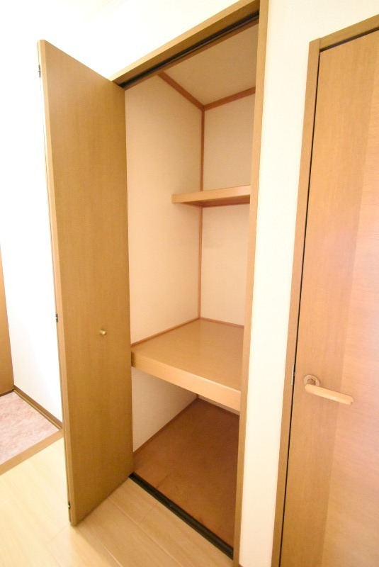 ��ʌ��������܎s�k�捡�H���̃A�p�[�g�̎��[