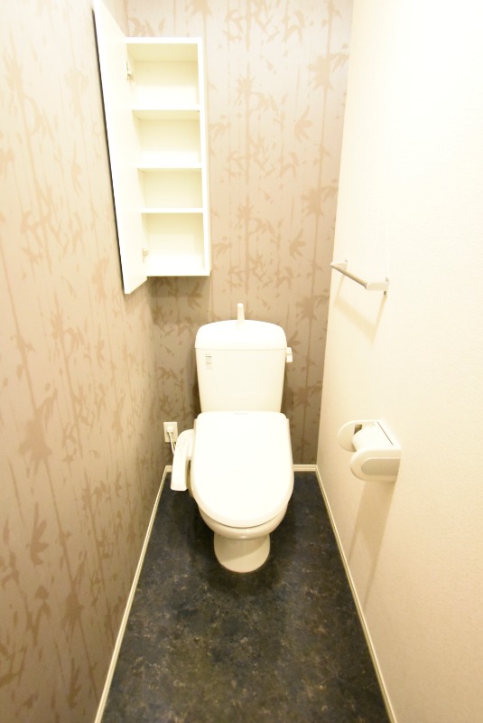 ��ʌ��������܎s��{��O���P���ڂ̃A�p�[�g�̃g�C��