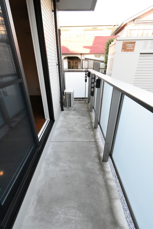 ��ʌ��������܎s��{��O���P���ڂ̃A�p�[�g�̃o���R�j�[