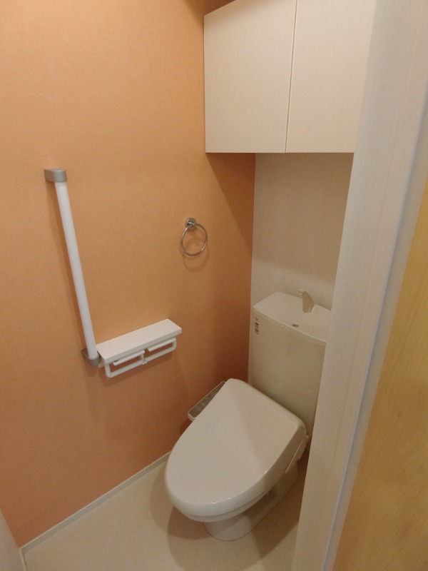 ��ʌ��k�����S�ɓޒ������R���ڂ̃A�p�[�g�̃g�C��