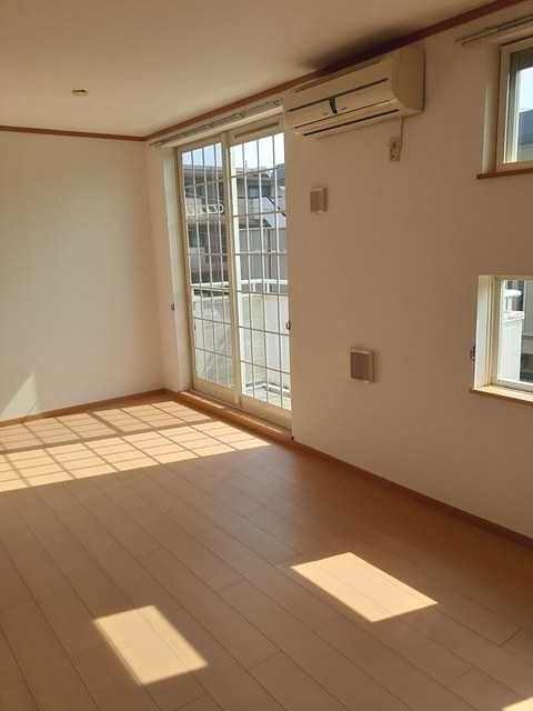 ��ʌ��������܎s��������u�P���ڂ̃A�p�[�g�̋��ԁE���r���O