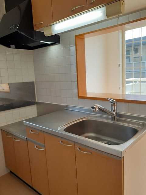 ��ʌ��������܎s��������u�P���ڂ̃A�p�[�g�̃L�b�`��