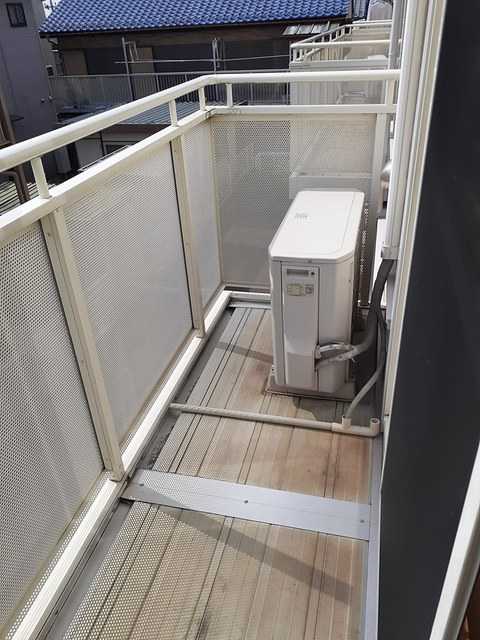 ��ʌ��������܎s��������u�P���ڂ̃A�p�[�g�̃o���R�j�[