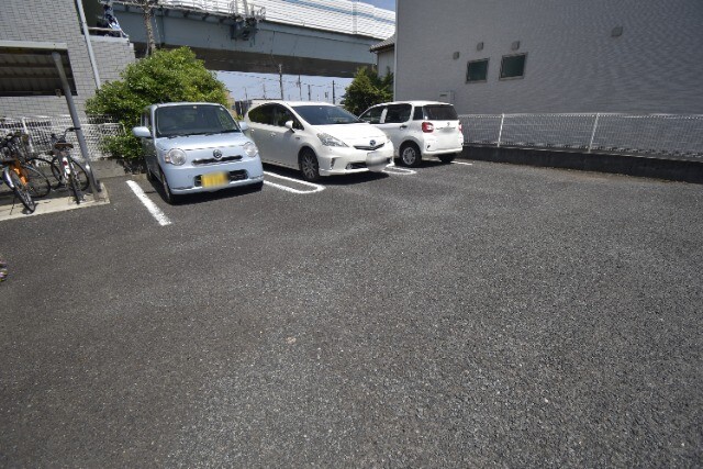 ��ʌ��������܎s��������u�P���ڂ̃A�p�[�g�̒��ԏ�