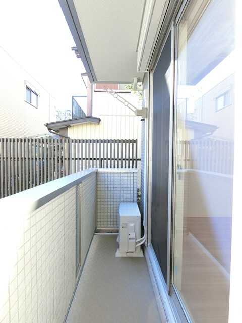 ��ʌ��������܎s��{��x�̓����P���ڂ̃A�p�[�g�̃o���R�j�[