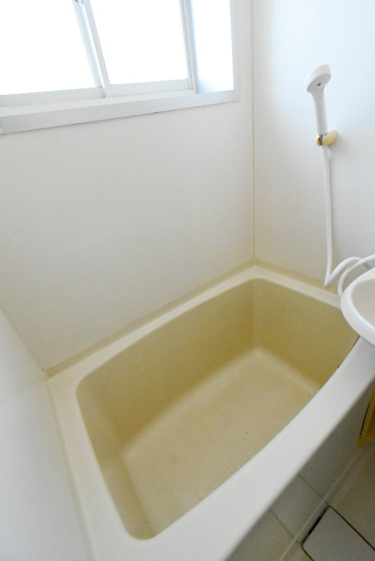 ��ʌ��������܎s��΋�{���R���ڂ̃A�p�[�g�̃o�X