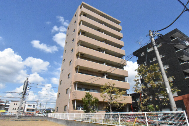 ��ʌ��������܎s��΋擌��΂S���ڂ̃}���V�����̌����O��