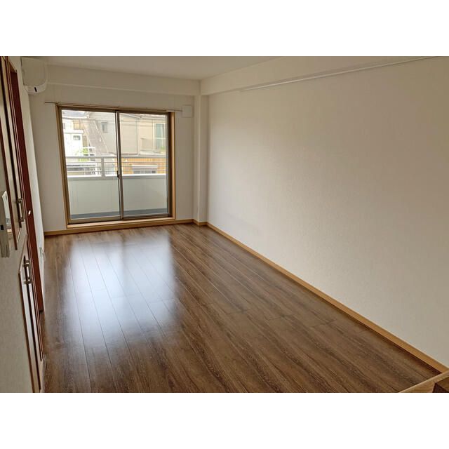 ��ʌ�����s�씵���J�R���ڂ̃}���V�����̋��ԁE���r���O