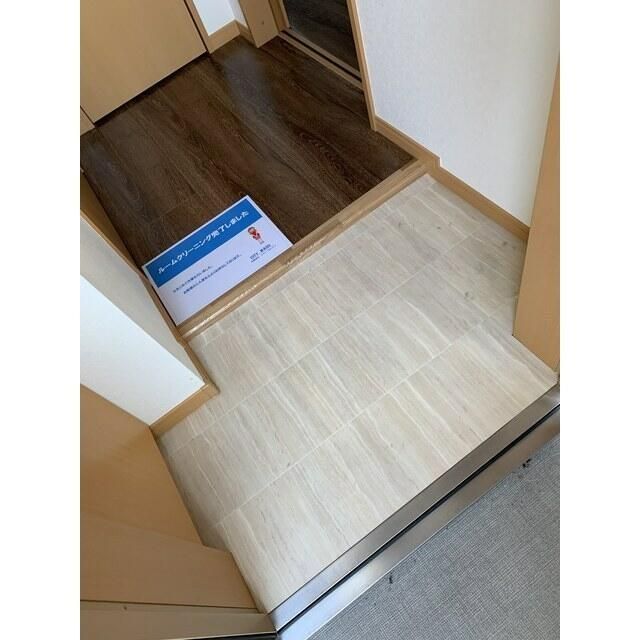 ��ʌ�����s�씵���J�R���ڂ̃}���V�����̌���