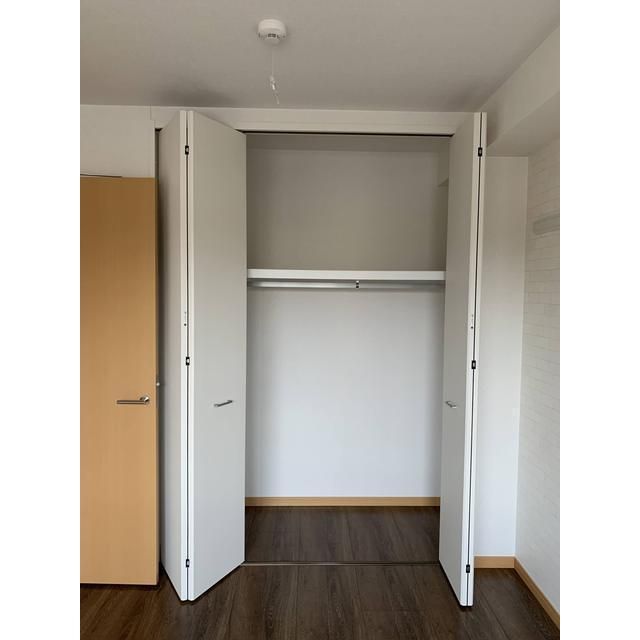 ��ʌ�����s�씵���J�R���ڂ̃}���V�����̎��[