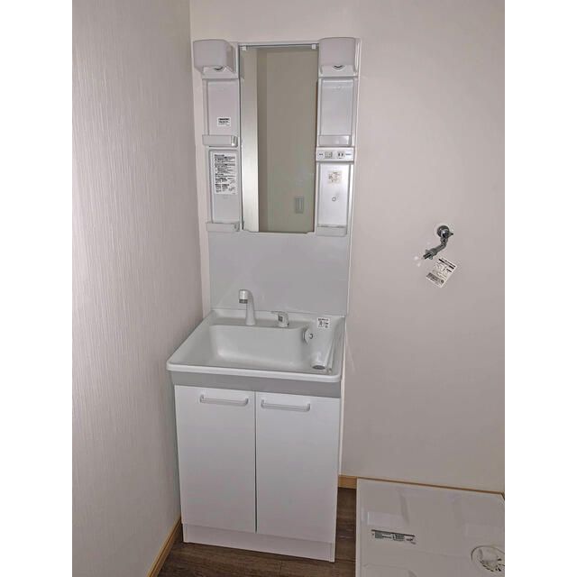 ��ʌ�����s�씵���J�R���ڂ̃}���V�����̐��ʏ�