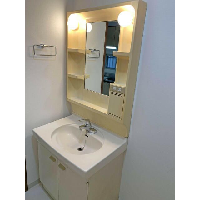 ��ʌ��������܎s�Y�a��k�Y�a�R���ڂ̃}���V�����̐��ʏ�