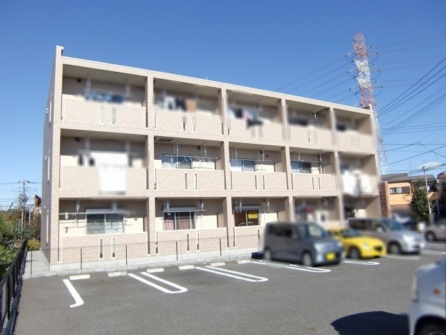 ��ʌ�����s��c�{�̃}���V�����̌����O��