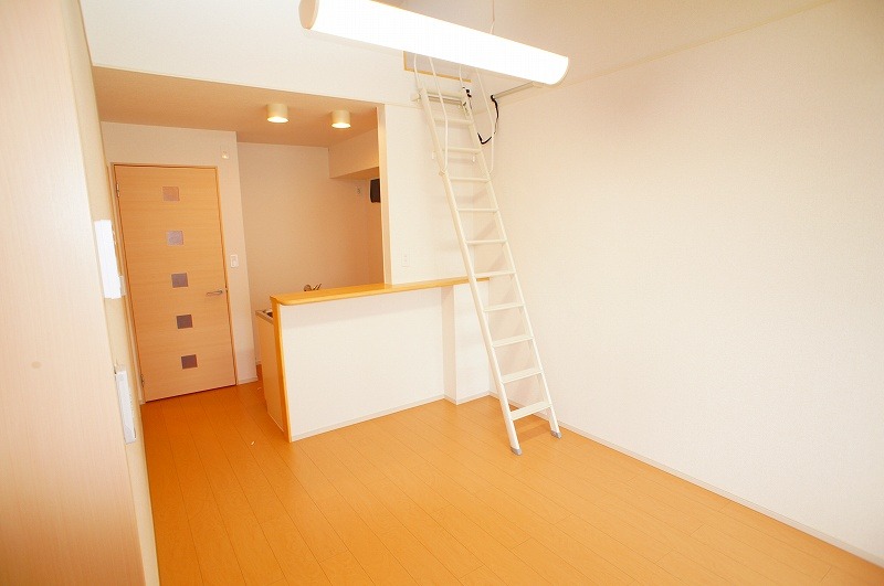 ��ʌ�����s�씵���J�T���ڂ̃A�p�[�g�̋��ԁE���r���O