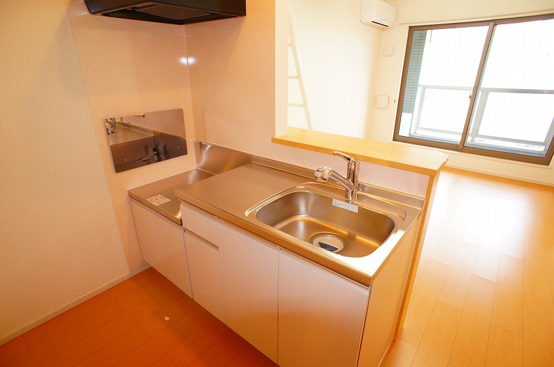 ��ʌ�����s�씵���J�T���ڂ̃A�p�[�g�̃L�b�`��