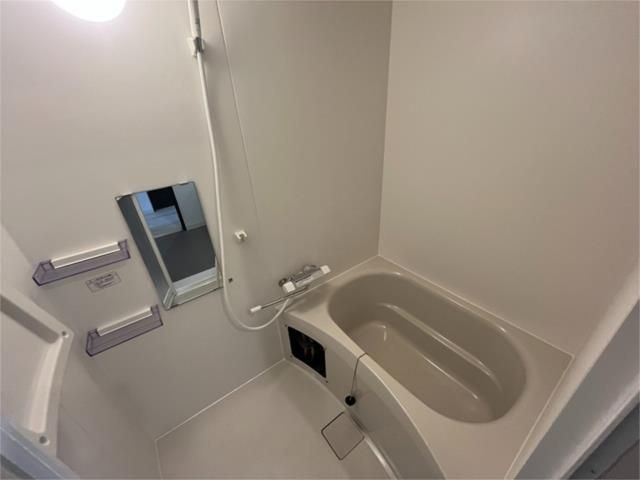 ��ʌ��������܎s�������a�c���Q���ڂ̃A�p�[�g�̃o�X