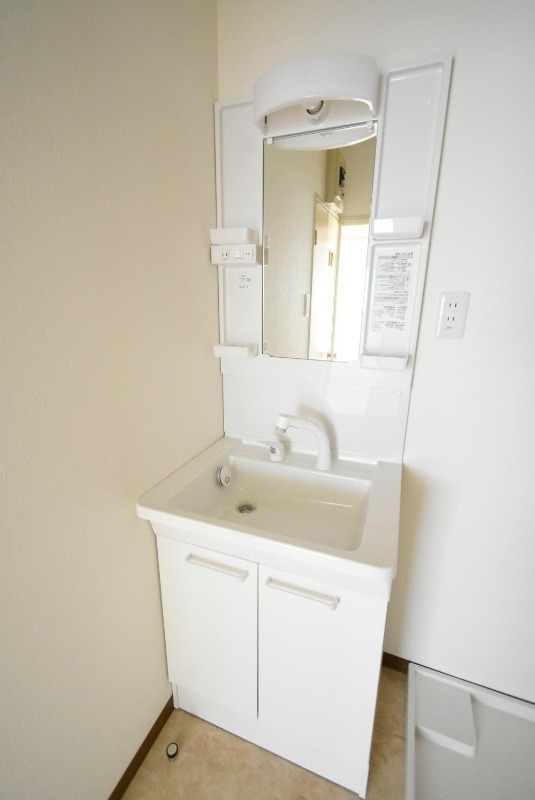 ��ʌ��������܎s�����擌��{�S���ڂ̃A�p�[�g�̐��ʏ�