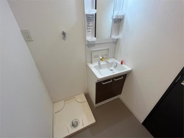 ��ʌ��������܎s�������a�c���Q���ڂ̃A�p�[�g�̐��ʏ�