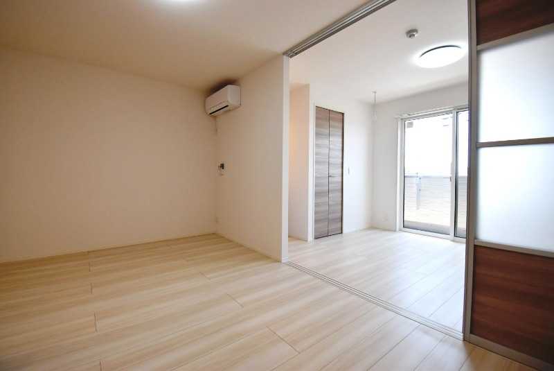 ��ʌ��z�J�s�{�{���Q���ڂ̃A�p�[�g�̂��̑������E�X�y�[�X