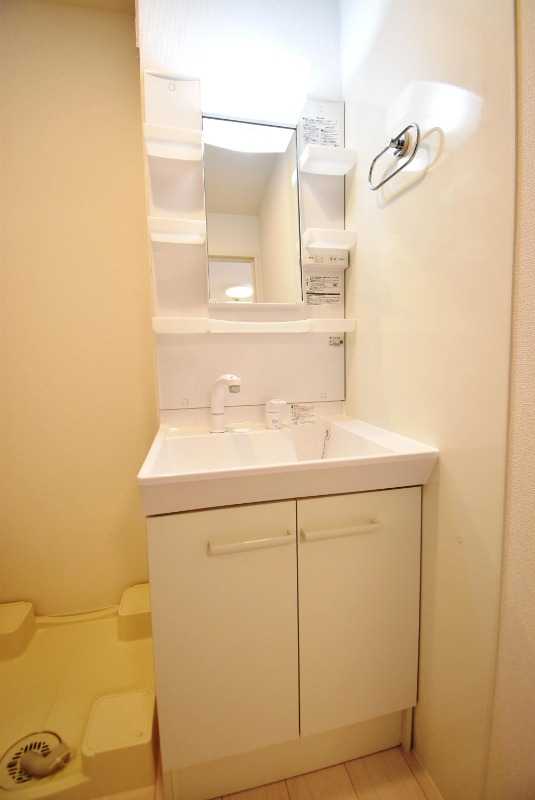 ��ʌ��z�J�s�{�{���Q���ڂ̃A�p�[�g�̐��ʏ�