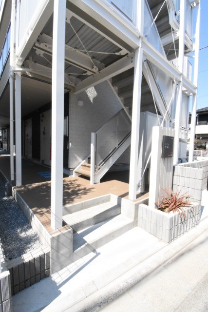 ��ʌ��������܎s��{��听���R���ڂ̃}���V�����̃G���g�����X