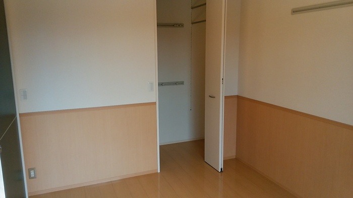 ��ʌ�����s����T���ڂ̃A�p�[�g�̎��[