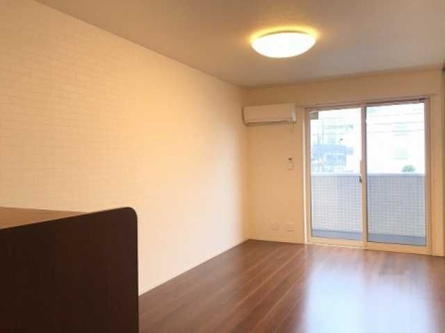 ��ʌ��������܎s������㗎���T���ڂ̃A�p�[�g�̋��ԁE���r���O