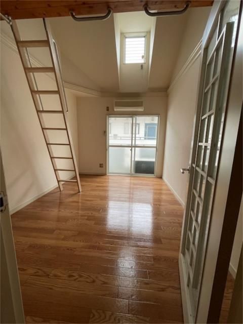 ��ʌ��������܎s��΋搼���T���ڂ̃A�p�[�g�̋��ԁE���r���O