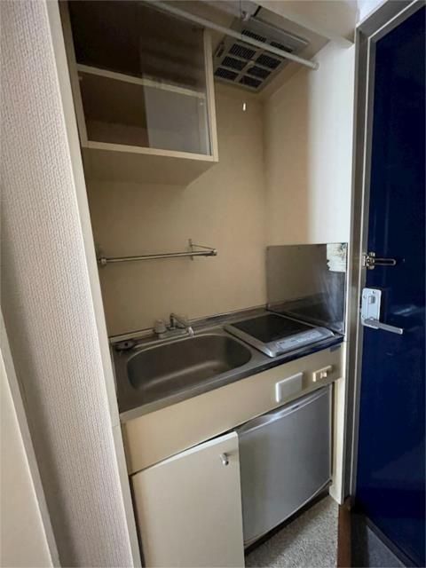 ��ʌ��������܎s��΋搼���T���ڂ̃A�p�[�g�̃L�b�`��