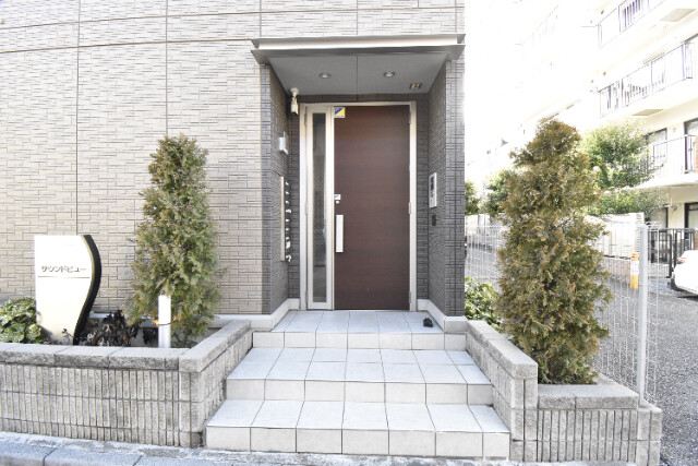 ��ʌ��������܎s������㗎���T���ڂ̃A�p�[�g�̃G���g�����X